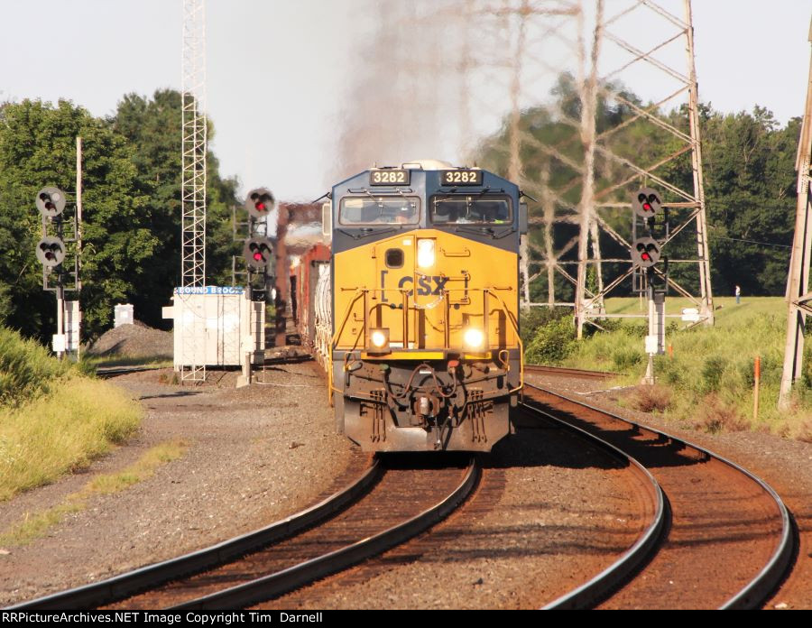 CSX 3282 leads Q438